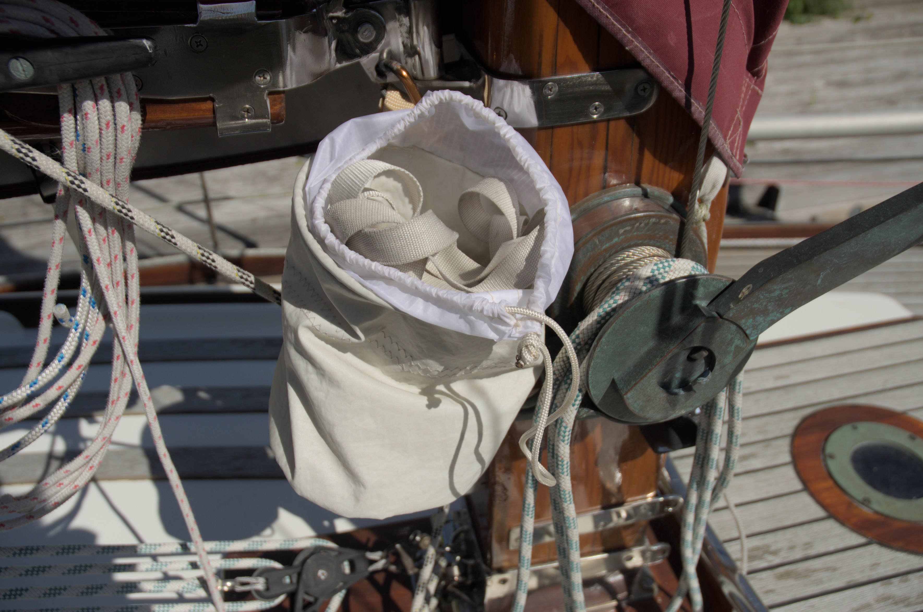 The opened pouch.